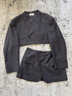 Havre Studio Women's Gray Cropped Blazer and Skirt Suit Set L/XL